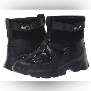 UGG Lakes & Lights Black Leather Fur Sneaker Shoes EUC